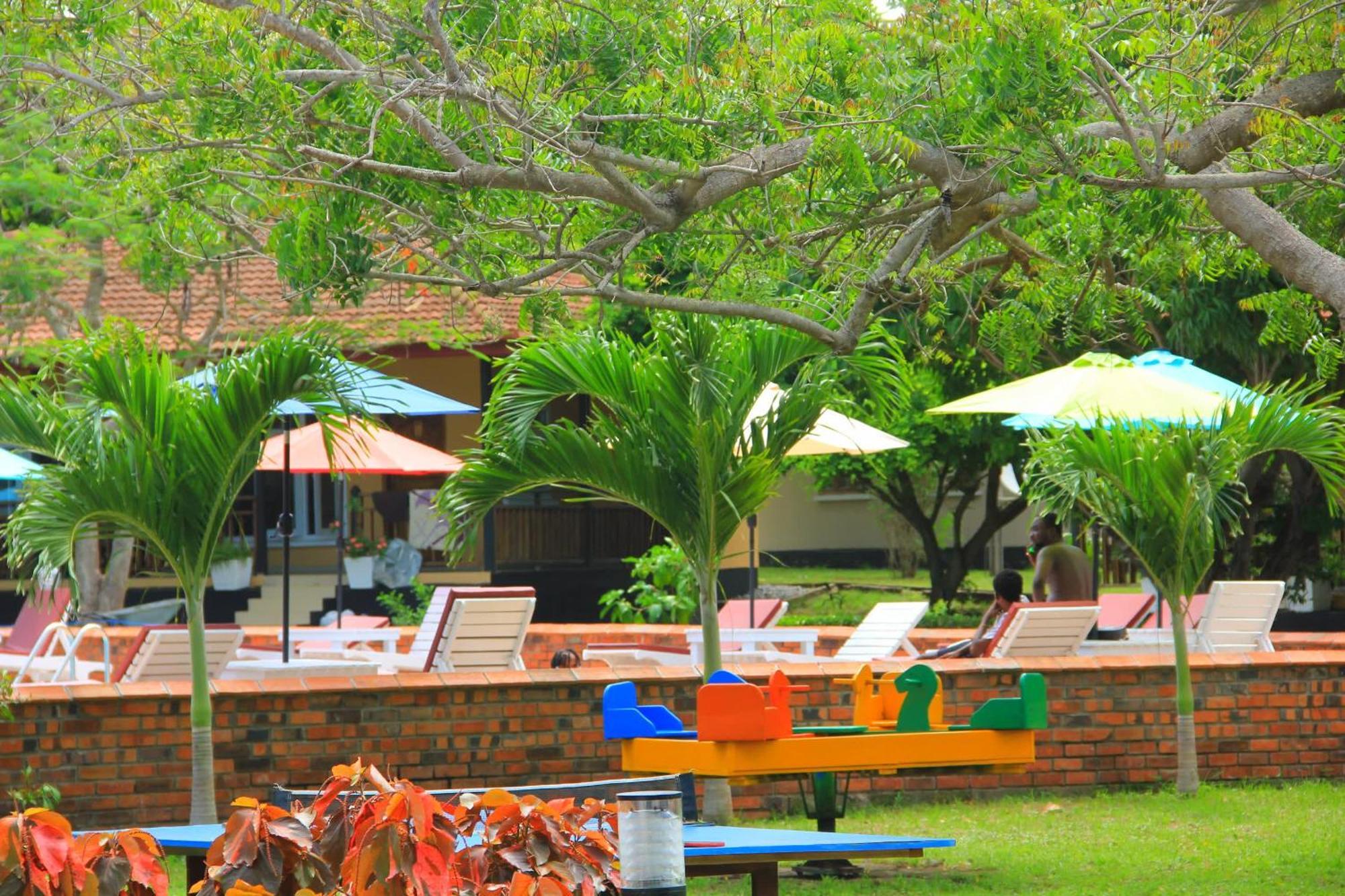Charlestina Beach Resort Ampeni Exterior foto