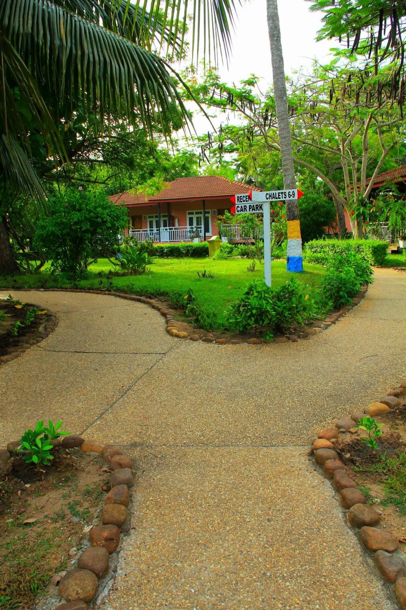 Charlestina Beach Resort Ampeni Exterior foto