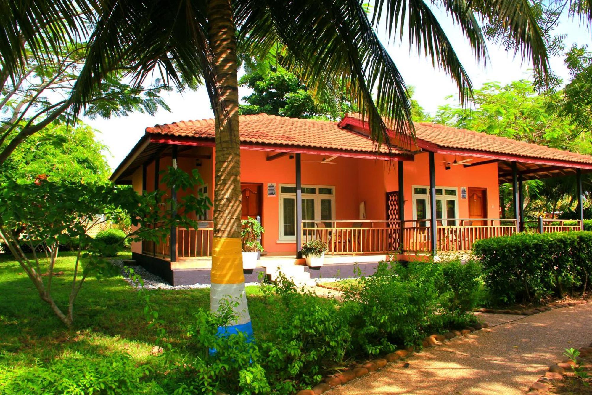 Charlestina Beach Resort Ampeni Exterior foto